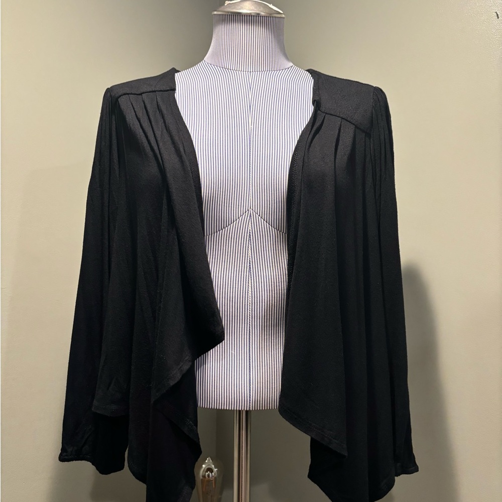 Fever Women’s Longsleeve Black Cardigan.  Size  Large